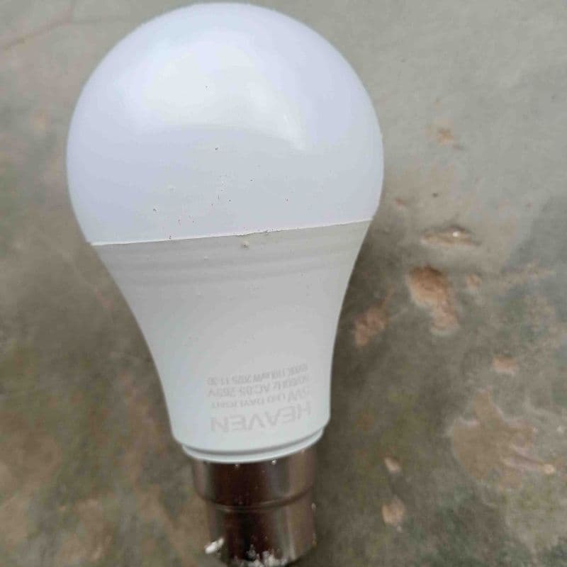 Heaven 5 Watts bulb, photo 2 of 2